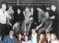 Gruppe von Gehrlosen hat sich das Theaterstck angesehen .