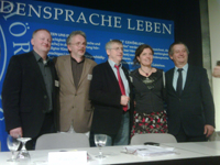 Von links nach rechts: Wolfgang Bachmann, Edgar Brandhoff, Alexander von Meyenn, Sabine Fries, Rudi Sailer (nicht anwesend: Christine Linnartz, Benedikt J. Feldmann)