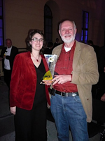 Kati und Bernd mit dem BIENE-Award