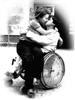 Verliebtes Paar im Rollstuhl